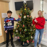 Housebuilder donates eco-friendly baubles and Christmas tree to local school
