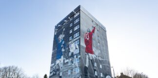Denis Law mural