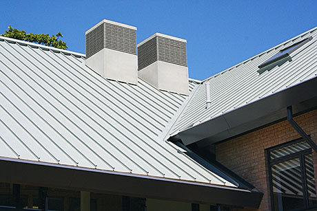 RigiSystems Ziplok has been used in a flat pan format to create a traditional yet contemporary feel at Addenbroooke’s Children’s Hospital in Cambridge