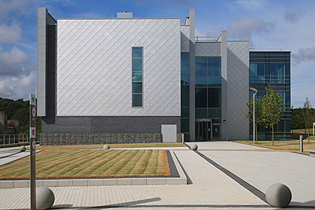 A new-build office building has become a ‘jewel’ in the landscape with the installation of diamond-shaped shingles.