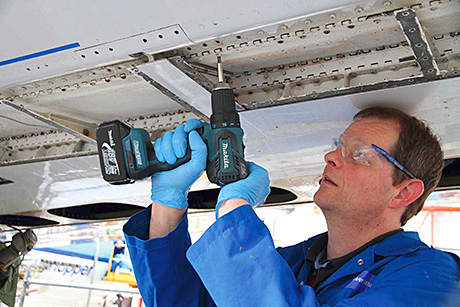 High-tech drivers - KLM choose Makita