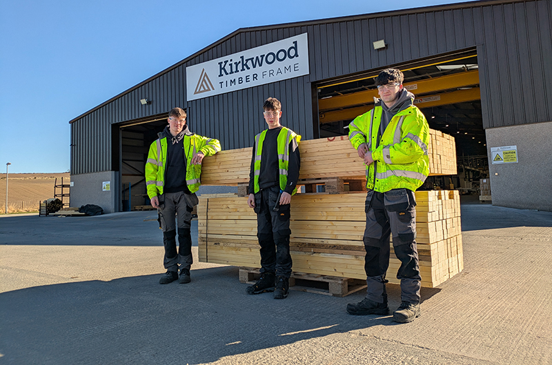 Kirkwood Timber Frame trainees