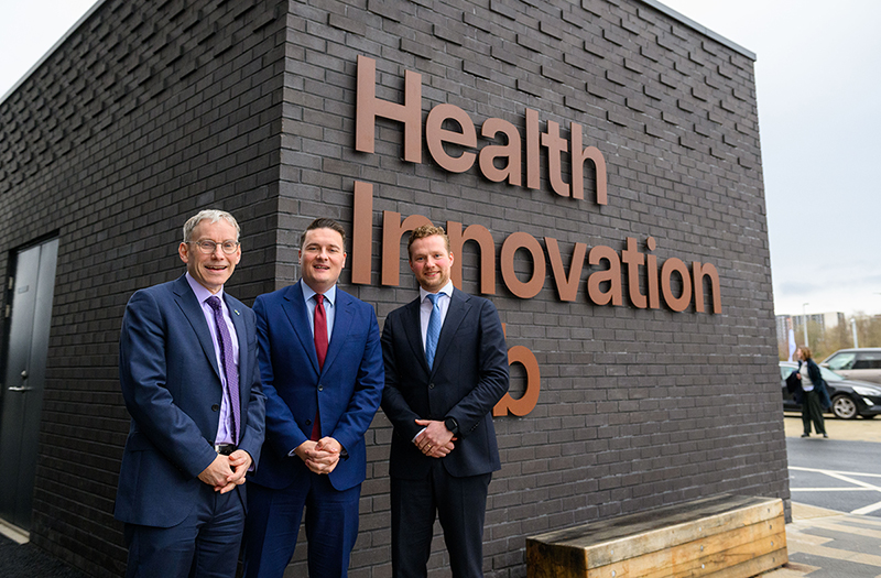 L-R: Professor Andy Schofield, Wes Streeting MP, and Steijn Ribbens