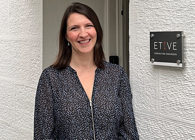 Caroline Rutherford, Etive director