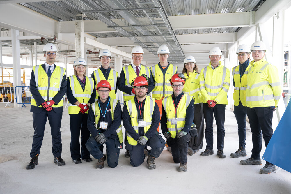 First Minister John Swinney meets Nick Rowan, MD of Balfour Beatty's business in Scotland alongside employees helping to deliver Edinburgh Airport’s expansion programme