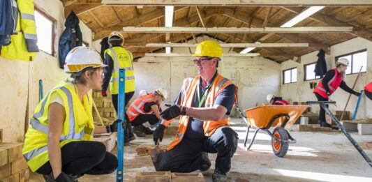 Report reveals ‘stark’ contrast between Scotland and London on apprenticeship starts